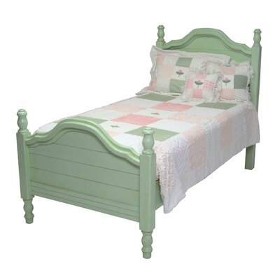 Taylor Cottage Cape Cod Bed Beadboard