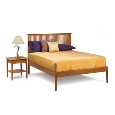 Sarah Spindle Bed with Low Footboard Finish: Cognac Cherry, Size: Queen