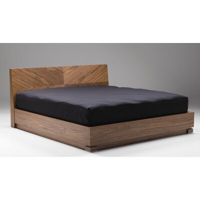 Diva Storage Bed Size: King, Finish: Walnut
