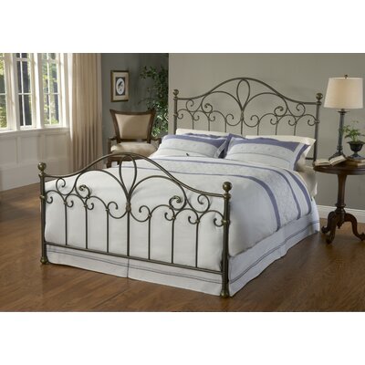 Meade Bed in Silver / Gold Size: King
