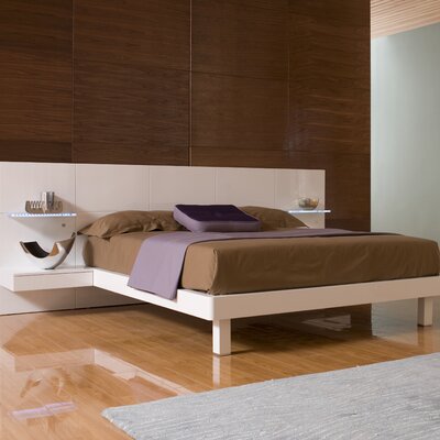 Chico Bed in White Lacquer