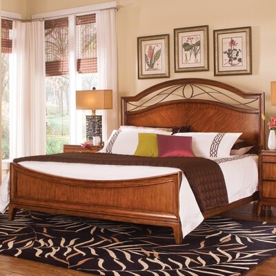 Cypress Pointe Crown Bed in Amber