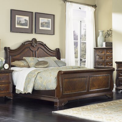 Highland Court Bed in Distressed Rich Cognac
