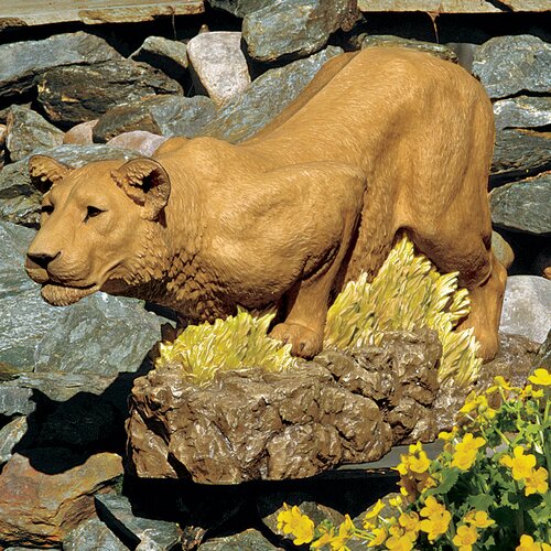 Design Toscano Lioness on The Prowl Statue   DB383079